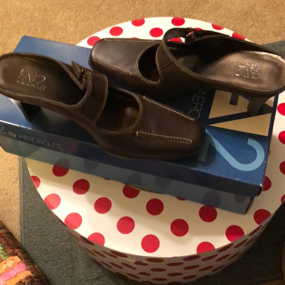 Brown Aerosoles mule